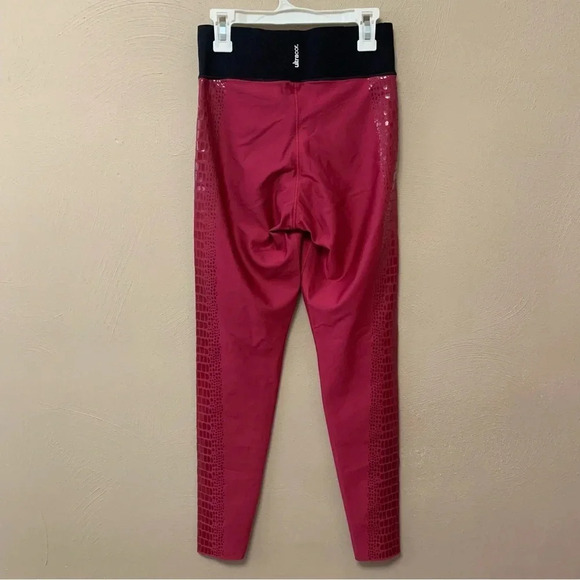 Ultracor Lux Essentials Crocodile Legging in Pink Size Medium - Picture 5 of 15